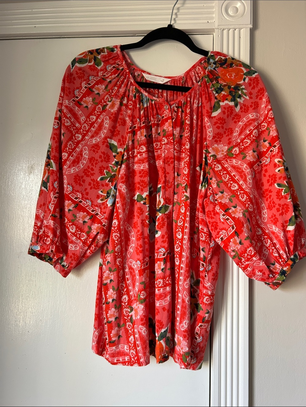 LC Lauren Conrad Red Floral Paisley Peasant Blouse size Medium